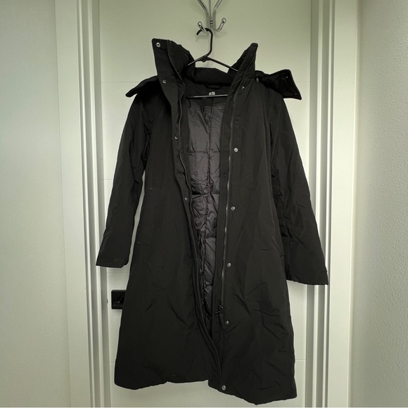 Uniqlo Hybrid Down Coat in Black - Picture 2 of 9